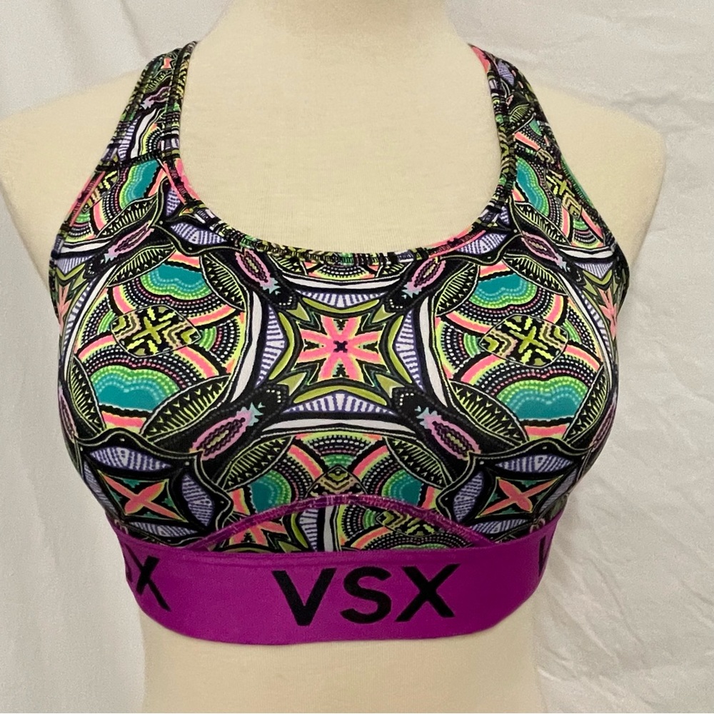 SOLD VSX Victoria’s Secret Sport Bra (M)